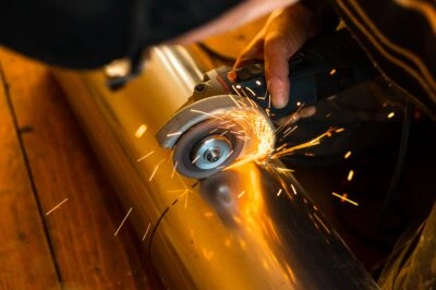 docinanie rury do wentylacji